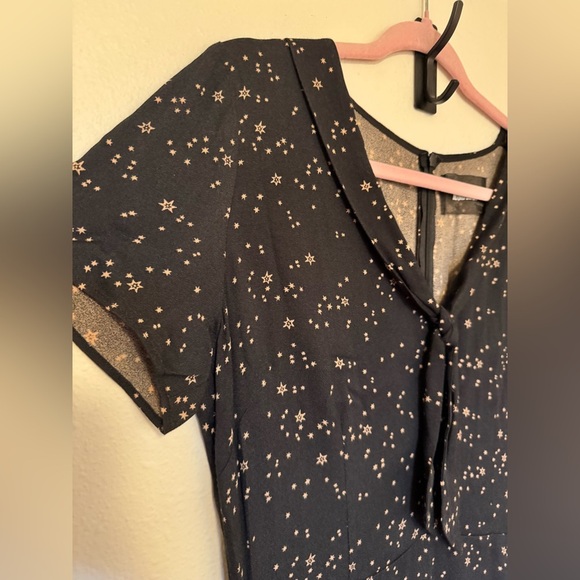 Reformation Este Tie Neck Dress A Line Stars Black Gold Mini Size 10 EUC - Picture 6 of 9
